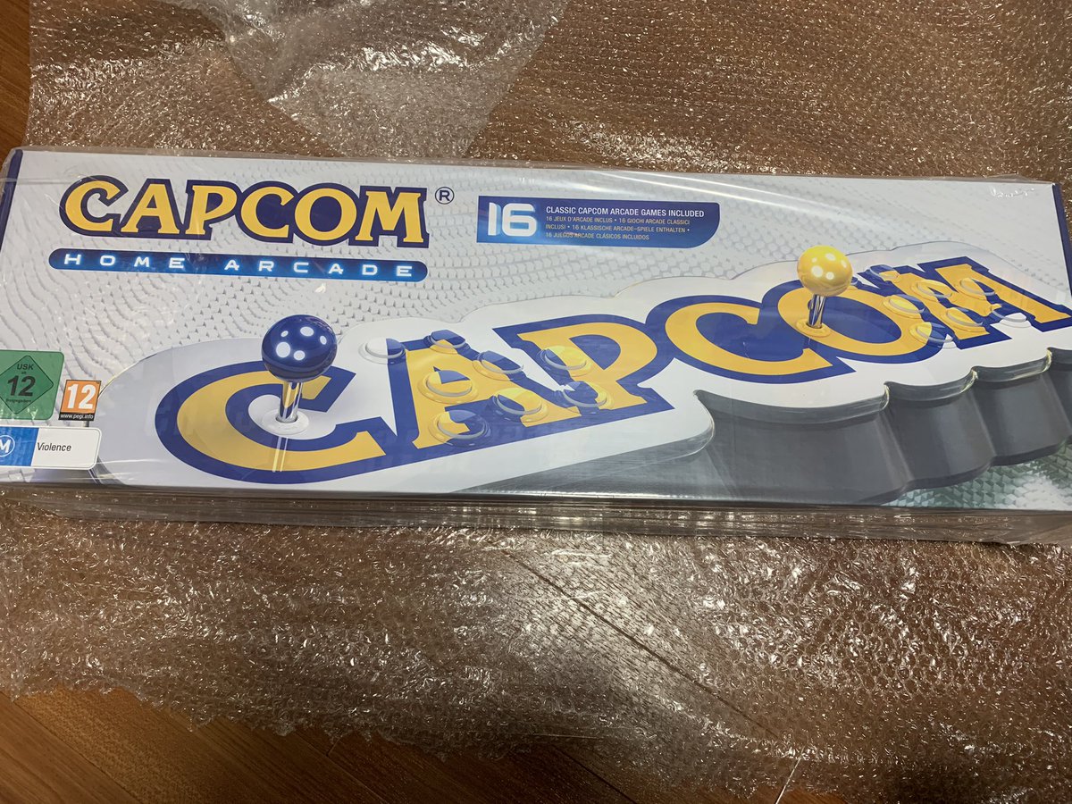 Matty0atman's tweet photo. CAPCOM HOME ARCADE 着弾!
日曜に注文して今日届いた。笑
#CapcomHomeArcade https://t.co/0jz9XpQtGG