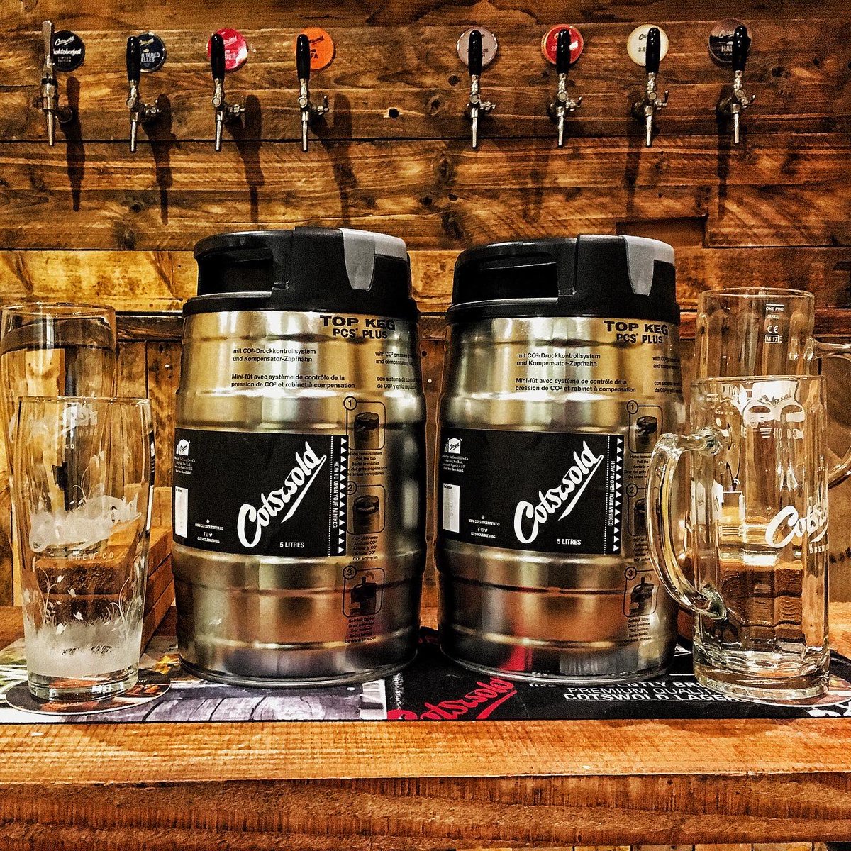 ￼
👊Our new '𝗣𝗨𝗕 𝗣𝗢𝗨𝗥' 𝗠𝗶𝗻𝗶𝗸𝗲𝗴𝘀 are here! 👊
￼
Each minikeg comes with its own tap handle + CO2 cartridge to help keep your beer fresher for longer 👌

Available individually and as part of our ‘𝗫𝗺𝗮𝘀 𝗠𝗶𝗻𝗶𝗸𝗲𝗴 𝗕𝘂𝗻𝗱𝗹𝗲’: cotswoldbrew.co/shop