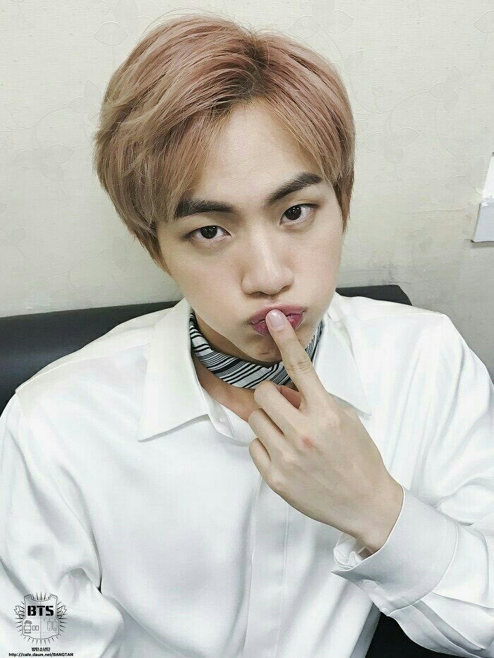 Majidah951's tweet photo. Happy Birthday Seokjin ahh 🎉 tetaplah jadi jin yg dikenal ARMY yg selalu ceria💜💜😊
#HappyBirthdayJin 
#HAPPYJINDAY 
#JINDAY https://t.co/CNf8awOhn8