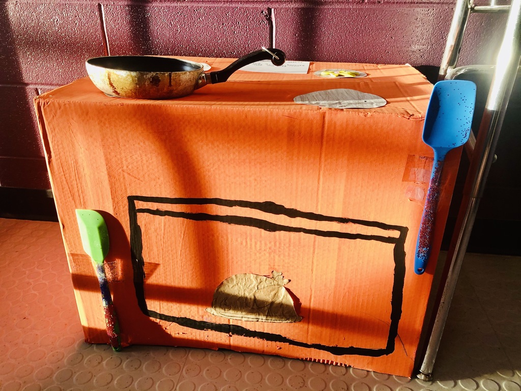 McBurg_DWE's tweet photo. Some examples of the STEM challenge winning boxes from Mrs. Lacey's homeroom #knowourwhy https://t.co/zT9HNtcc4c