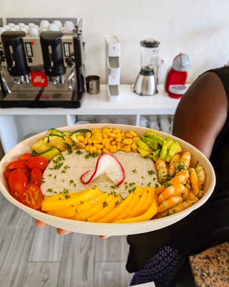 Bonjour 

Ceux qui veulent manger sain et local
Voici le type de plat que vous pouvez manger chez Kéliba Café 🙂... avec du Niébé, du Fonio, du fromage Peulh...
Nous sommes a Hann Maristes près de la station Total juste en face de la carrosserie. 
Nous livrons aussi : 775188237