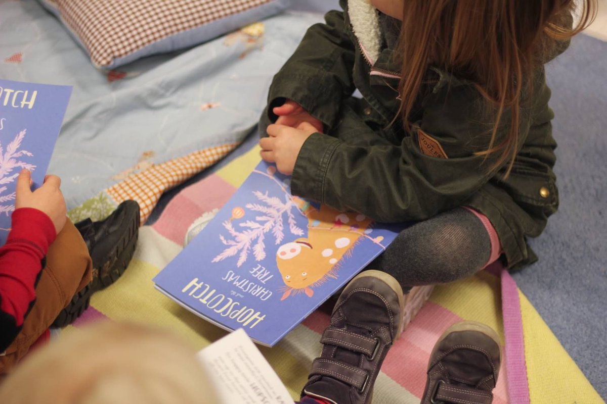 TinyTreeBooks's tweet photo. Another Hopscotch themed #ThrowbackThursday!

We loved visiting Brighton for the second launch event for Hopscotch and the Christmas Tree 🎄 

Who's enjoying this wonderful winter story with @HappyGoHpscotch and friends! https://t.co/Eofl2EwtGo