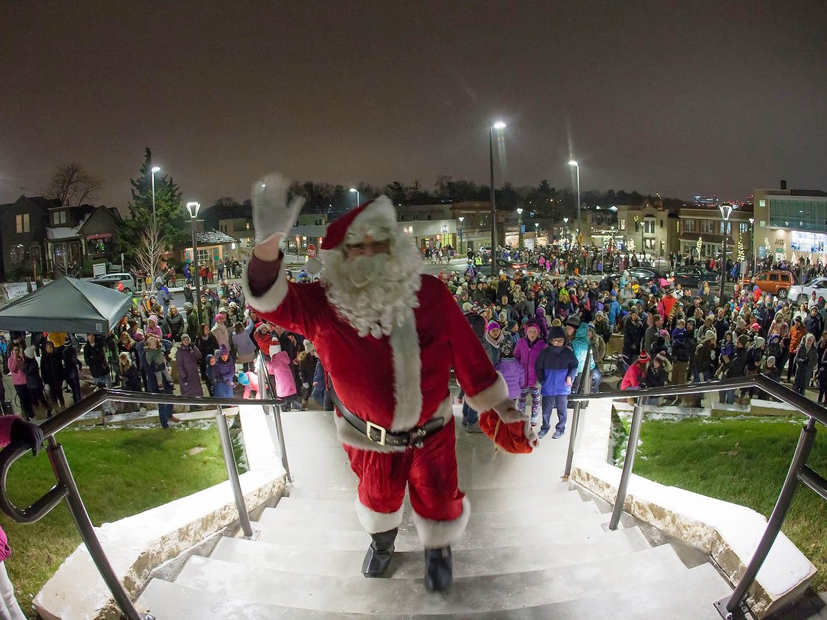 Tosa Village tree lighting will look a little different this year @tosavillage @tosachamber @easttosa @tosatonight @wauwatosaWI dlvr.it/Rmxbsk