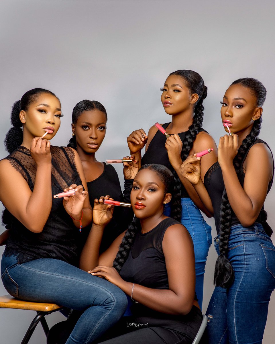 Campaign shoot for @beautybyjoms .. God I love their lip products 🥰😍😍 so chic
.
.
.
.
.
.
.
.
.
#petramume #beautyinfluencer #makeupartist #makeupinfluencer #fashion #skincaretherapist #brandinfluencer #endsars #jowo Airtel Nans #wishuponthestars #PalmPayCarnival #makeuplover