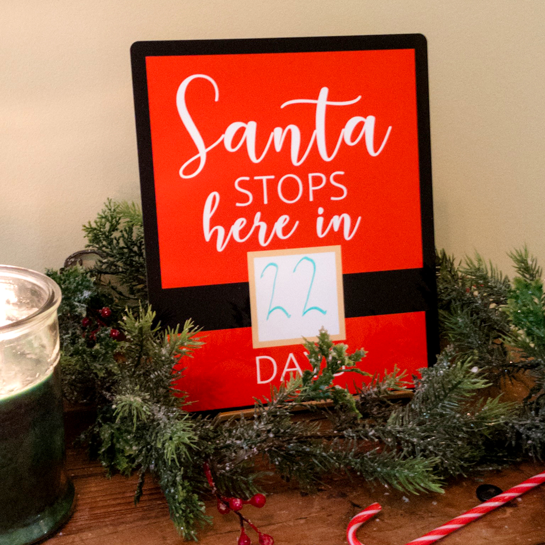 Here's an easy addition for your online shop - offer steel, magnetic, dry-erase boards for that countdown to Christmas. Shown here is a Unisub #5957 8"x10" sign. Add a family name for a more personalized gift!
.
.
.
#realunisub #unisub #dyesublimation #christmasgifts #sublimation
