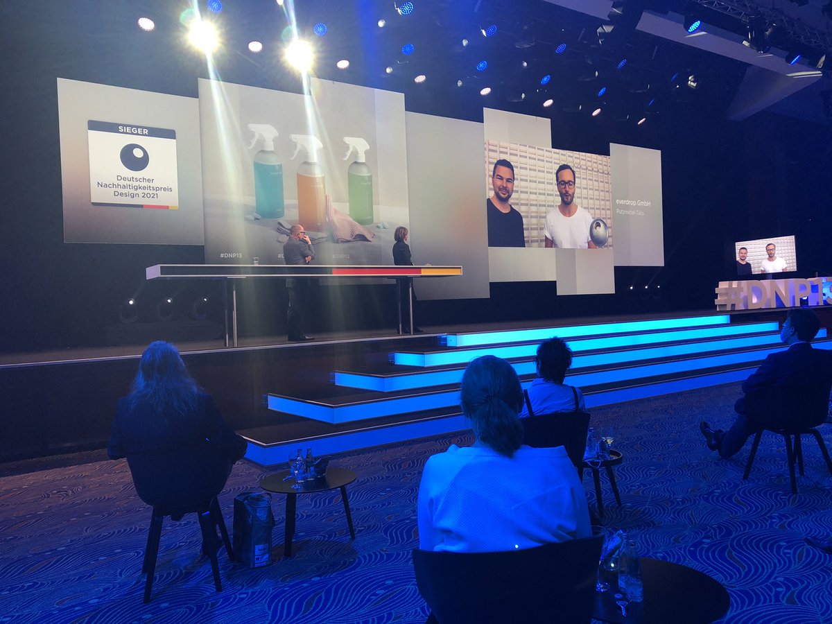 Mein Gewinner des Abends beim #DNP13: <a href="/be_everdrop/">everdrop</a> Wie fantastisch ist das denn?!? <a href="/_DNP_/">Deutscher Nachhaltigkeitspreis</a>
