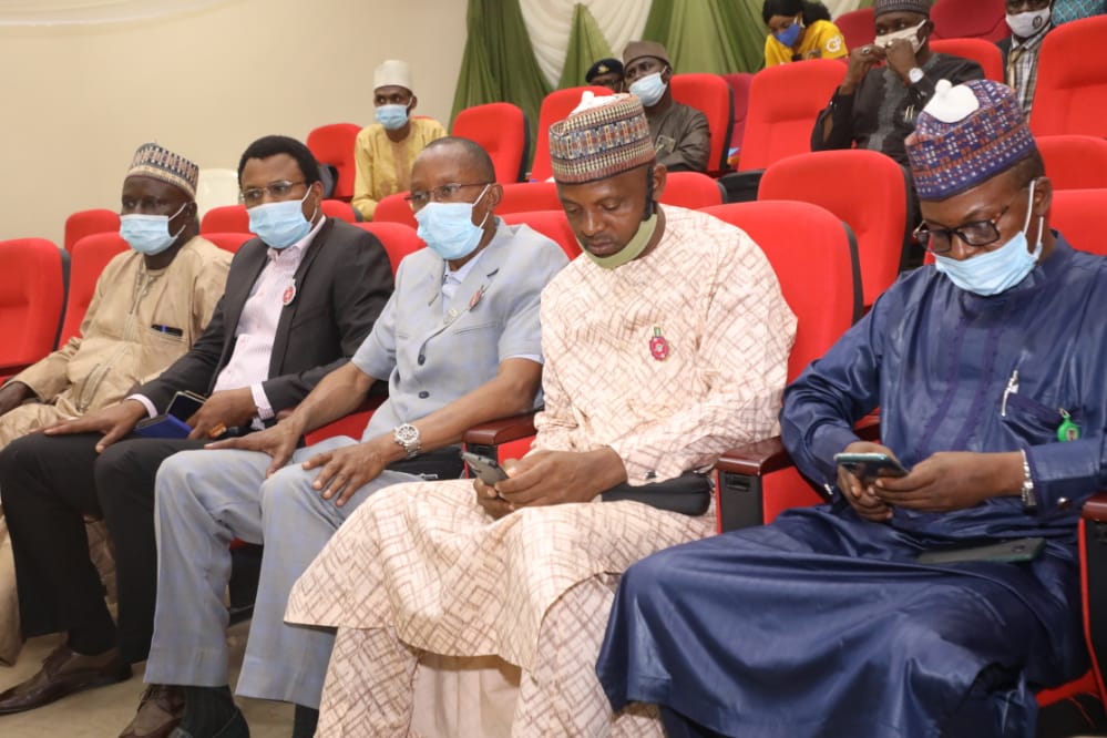 PHOTO NEWS: Hon. Minister of Environment, @DrMuhdMahmood, attended a two day sensitization workshop on the prevention and control of mycotoxins, organized by the Environmental Health Officers Registration Council of Nigeria (@EHORECON_HQ) in Abuja.  📸 @itzdecent