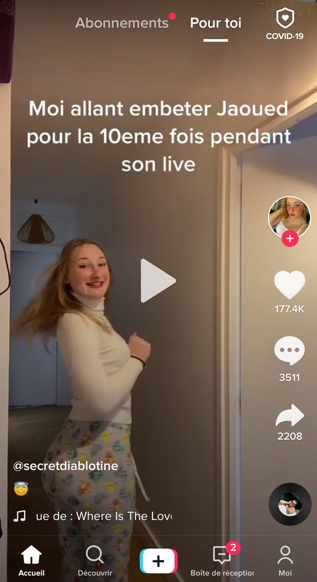 Pqfstiktok's tweet image. Pendant ce temps sur Tiktok
