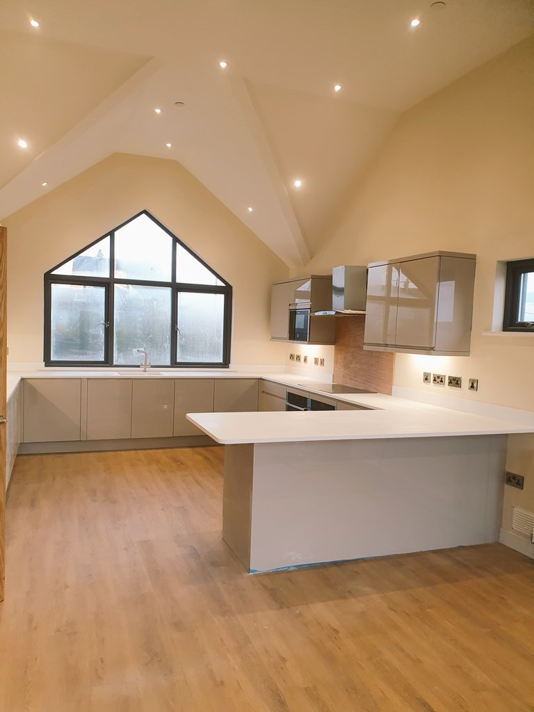 IlanRowlands's tweet image. 2 houses ready for owners tomorrow at Moelfre. hope they like it .lot of work gone into them. Onto the next