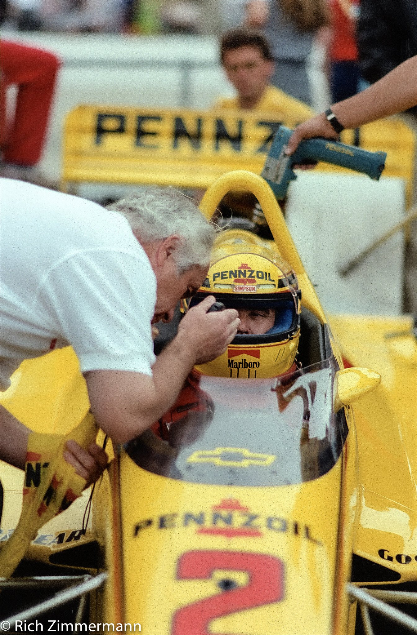 Happy birthday to the Rocket Man Rick Mears seen here in 1990 at the Milwaukee Mile.
Thanks! 