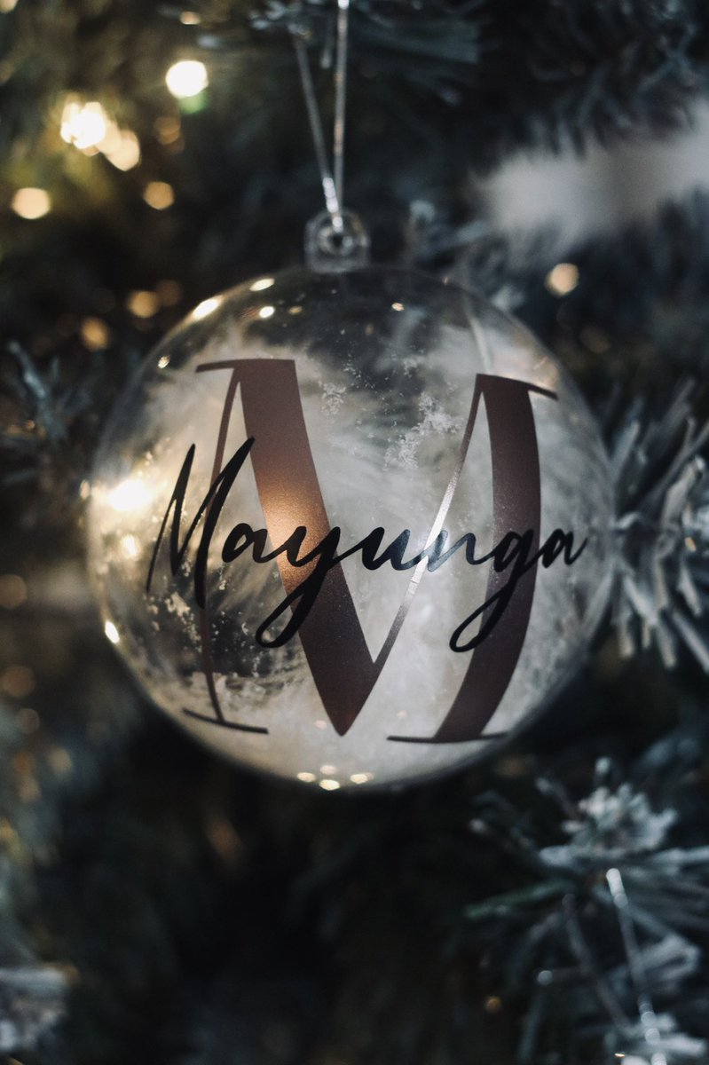 BlessMayunga's tweet image. Personalised Christmas Baubles available at Lewadesigns.com.
I currently have a  7 day launch offer of 25% off if you buy 2 or more baubles 🥰