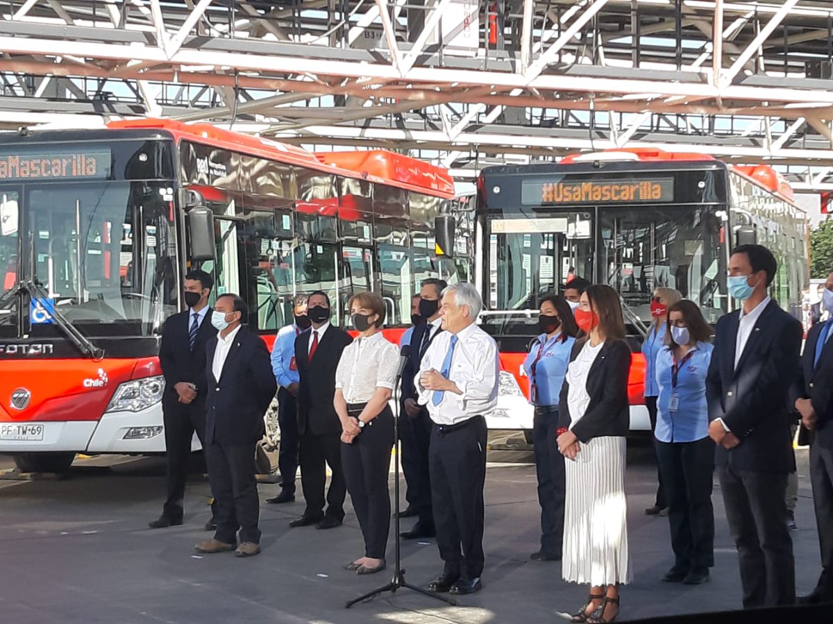 FernandoSakaH's tweet photo. Buena noticia! El Presidente @sebastianpinera junto a los Ministros @GloriaHutt,  @CarolaSchmidtZ y @JCJobet, inauguró nuestro Electroterminal N°10 que se abastece íntegramente de #EnergiasRenovables y donde operarán 215 Buses Eléctricos 👏🏻
#MejorTransporte 🚌 #ChileSeRecupera 🇨🇱 https://t.co/f3SkwKOwM2