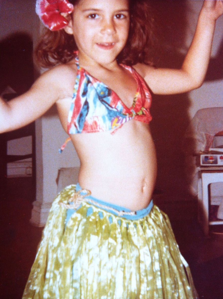 PSfamilyNYC's tweet photo. Happy #TBT! Here is Gabby when she was a toddler. She helps #PSfamilyNYC with marketing and branding. Gabby was born and raised in Brooklyn. Her favorite children't book is The Snowy Day by Ezra Jack Keats. #reading #booklover #bookworm #thesnowyday #ezrajackkeats https://t.co/2WKSMbBV7D