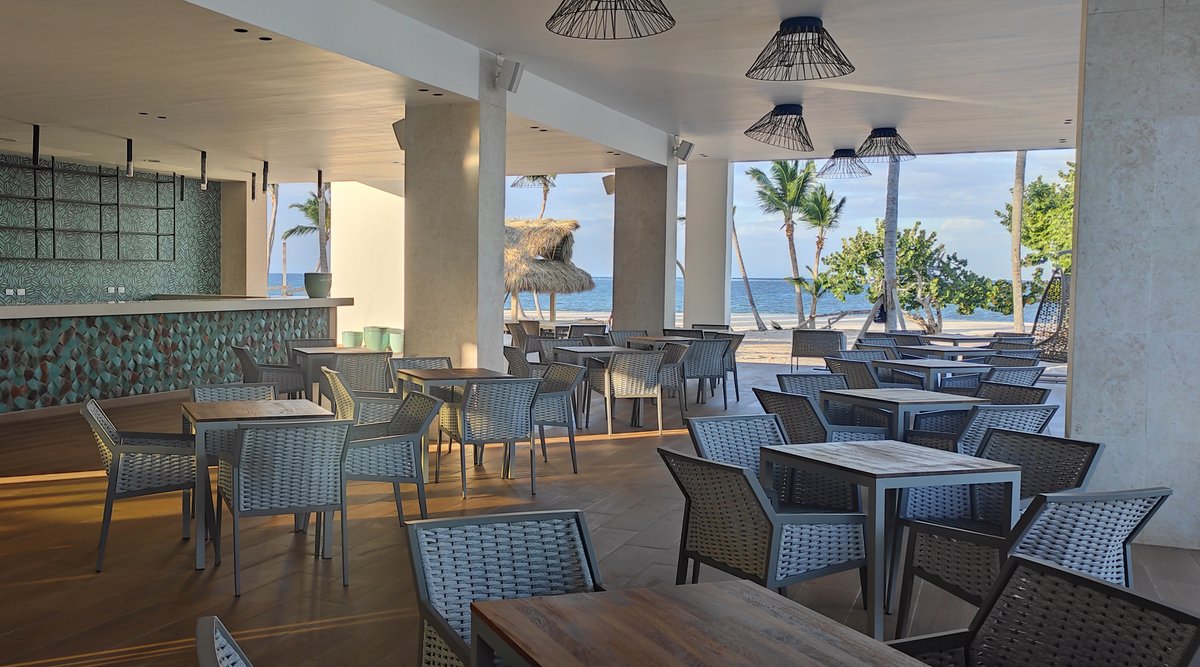 SerenadeHotels's tweet photo. Located steps from the water, the Beach Club snack bar will offer tasty food and delicious drink options. 

#SerenadePuntaCana #SerenadeCaribbeanHotels #PuntaCana #DominicanRepublic https://t.co/Nce6dOjdYk