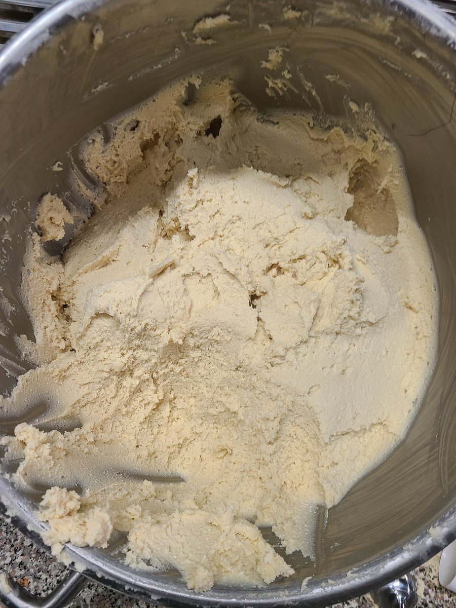 ConshyBakery's tweet photo. Cookie season! #bakingbakingbaking #whoneedssomedough https://t.co/cvsKw1RH6c