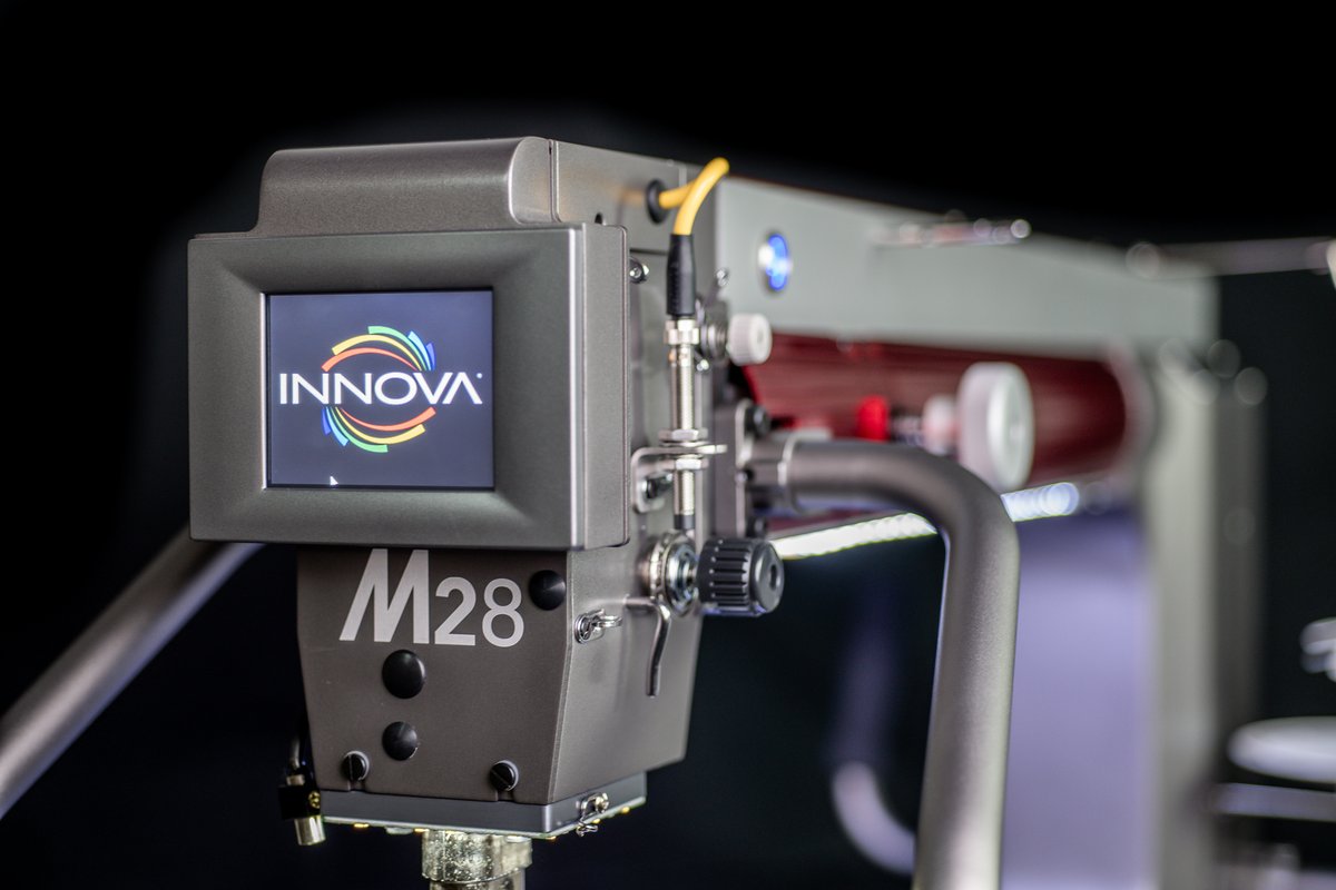 ABMIntl's tweet photo. The New @InnovaLongarm M28 #BuiltToQuilt #INNOVALongarm #Quilt #Quilting https://t.co/nngfDppUlj