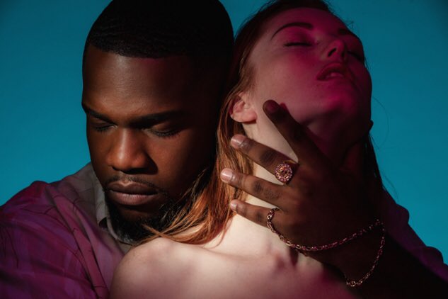 L’amour et les femmes comme source d’inspiration: L’histoire d’amour entre les femmes et Tayc a débuté dès la sortie de la chanson "Un verre de trop". Depuis, il semble vouloir aborder toutes les facettes des relations amoureuses (l’amour démesuré, la tristesse, la trahison, etc)