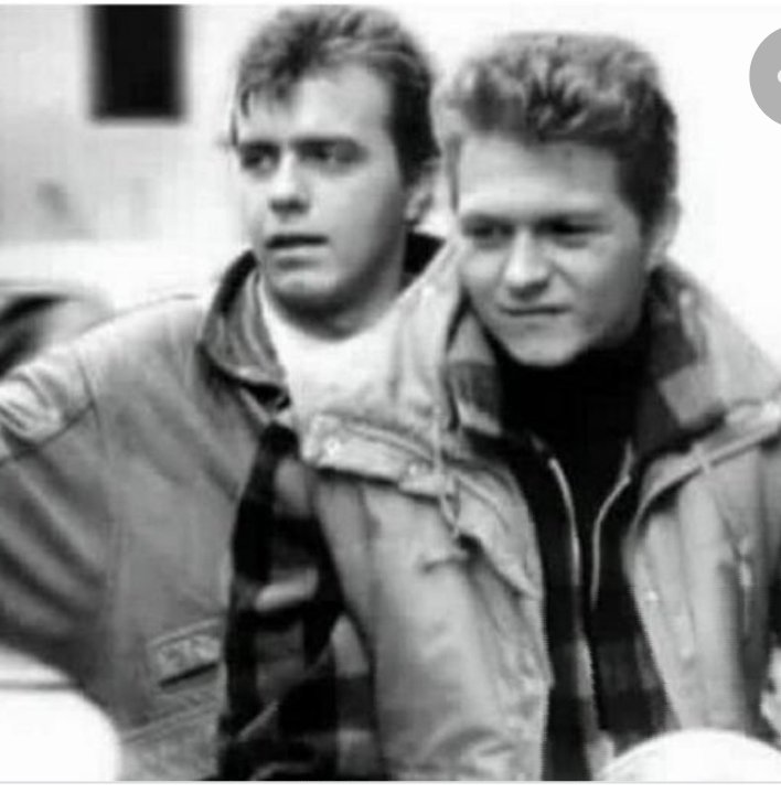 Vidite ovako, šabani sendvičarski. Ova dvojica više vrede od svih vaših žvalavih poltrona i  dupeuvlakača zajedno pa puta dvesta!