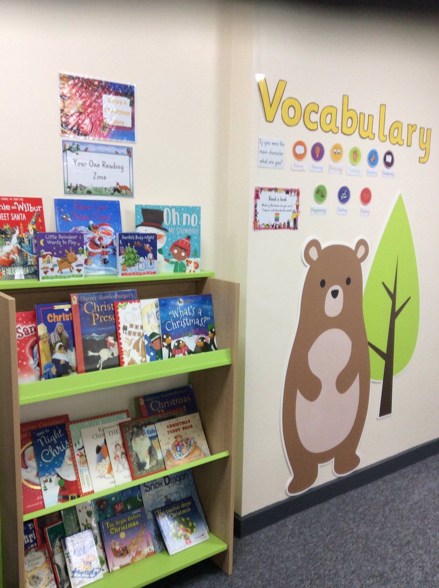 DanesInfAcad's tweet photo. We are enjoying a festive story during our class library time. #DIAReading #book #storytime https://t.co/U7Lcjb6i0v