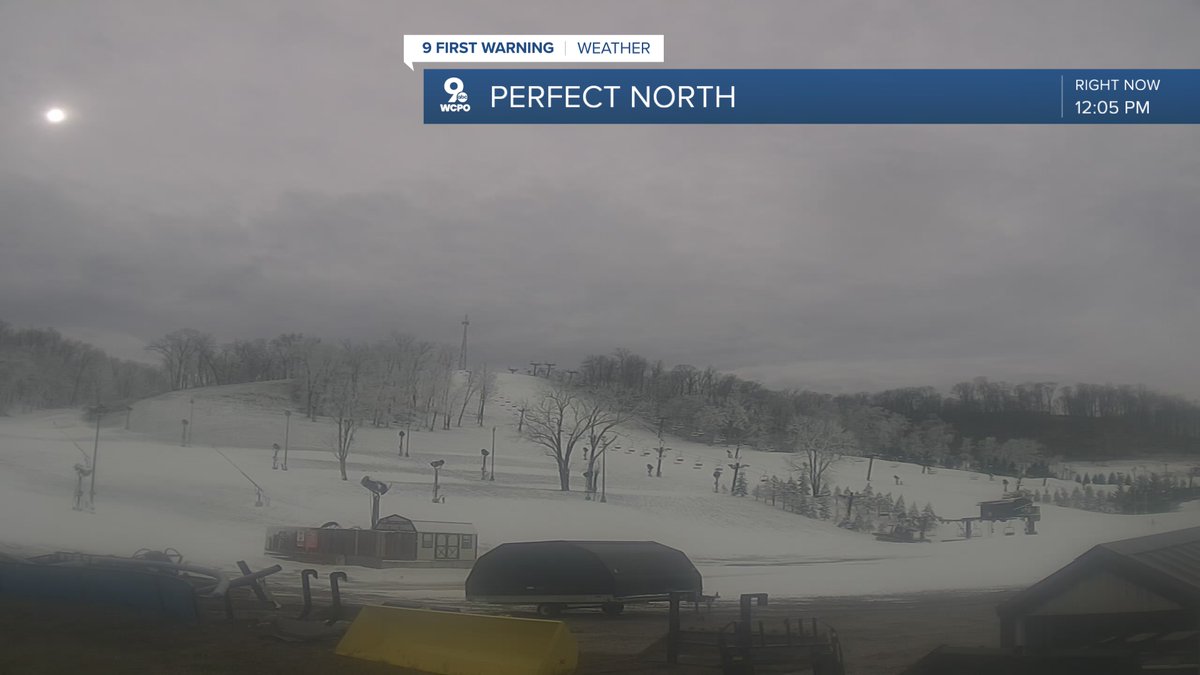 AWinfieldWX's tweet photo. It may not be snowing today, but this week's snow plus the chilly temperatures have really boosted things at Perfect North. The slopes are beginning to take shape! #cincywx #inwx #kywx #ohwx #PerfectNorth https://t.co/aiN63m7jrY