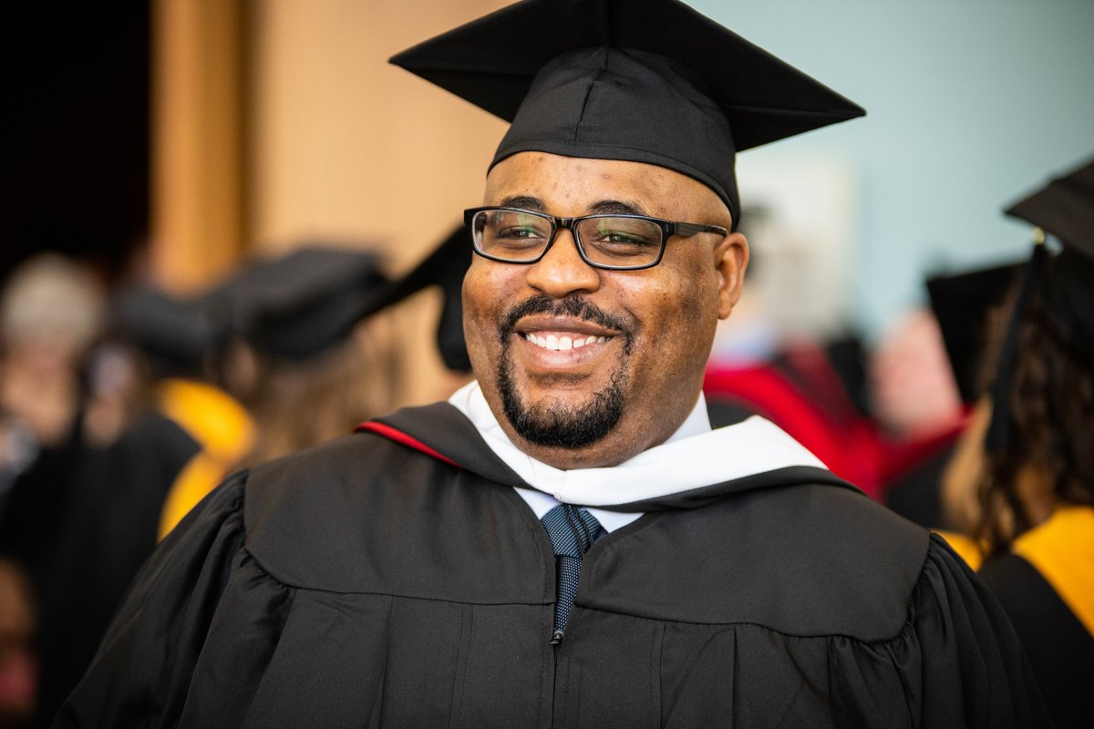 LR family – thanks to your generosity, we received a total of $20,000 on #GivingTuesday! Your gifts help make the LR experience possible, directly impacting our students as they pursue their passion and purpose. We sincerely thank you! #WeAreLR