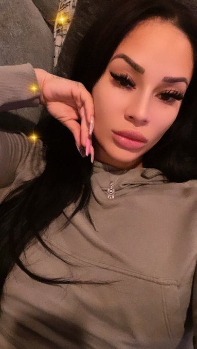 Alexa, play Kehlani - Toxic https://t.co/UBZslRQcvL