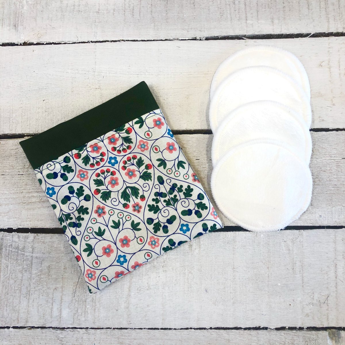 Ecoblueshop's tweet photo. Need a secret santa? Liberty fabric pouch with 4 re-usable make up remover pads.
https://t.co/gjKOn7GkcP https://t.co/gbt3wcI0wx