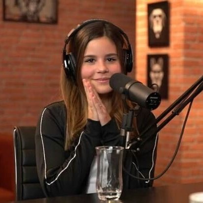 sophiiabdl1's tweet photo. vc salvou minha vida vou ser eternamente grata eu te amo luara com vc por vc ❤️#wesupportluarafonseca https://t.co/zXdebmuBio