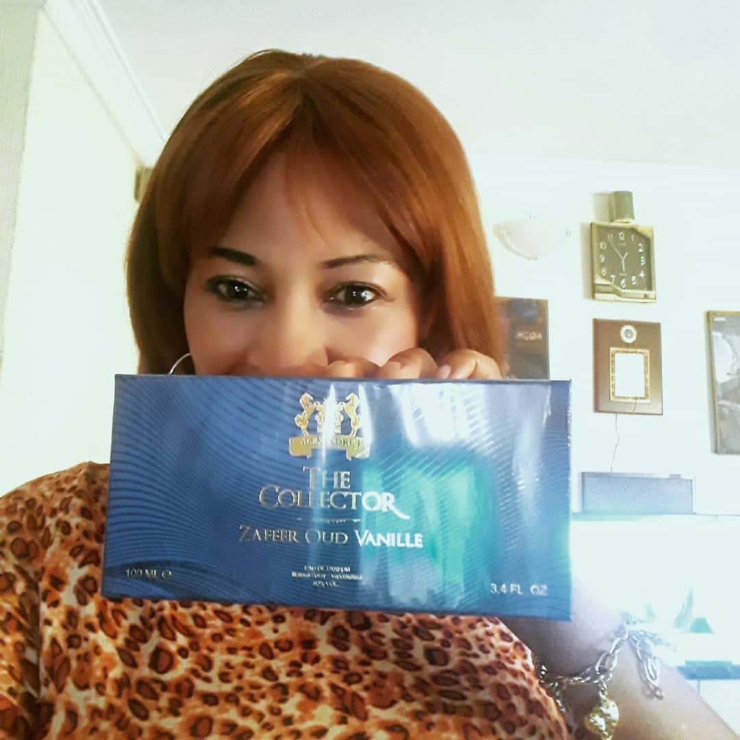 meenabad's tweet photo. Hey look at this #parfum Zafeer Oud Vanille by #alexanderj. In #thecollector #collection.
A unisex perfum made with delicious caramelised vanilla with hints of coconut,musk,leather, iris, cloves,tonka bean,ylang-ylang & white woods.
#perfum #eaudeparfum #perfumeaddict #meenabad https://t.co/ACe7HuCnEm