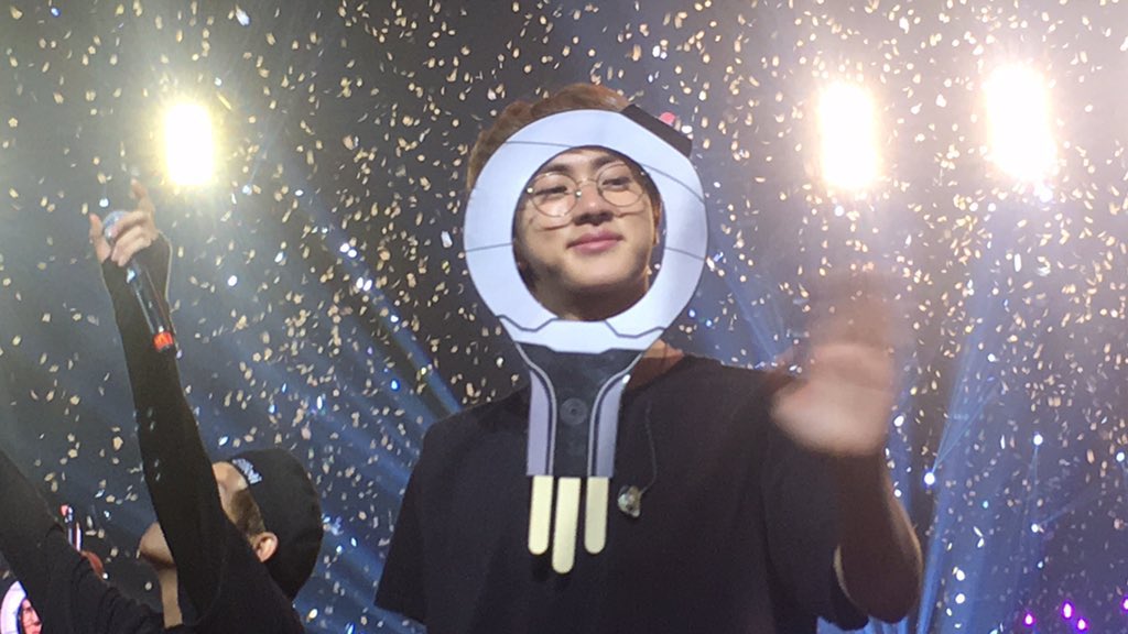 seokjin photos taken by armys on stage — a breathtaking thread.
