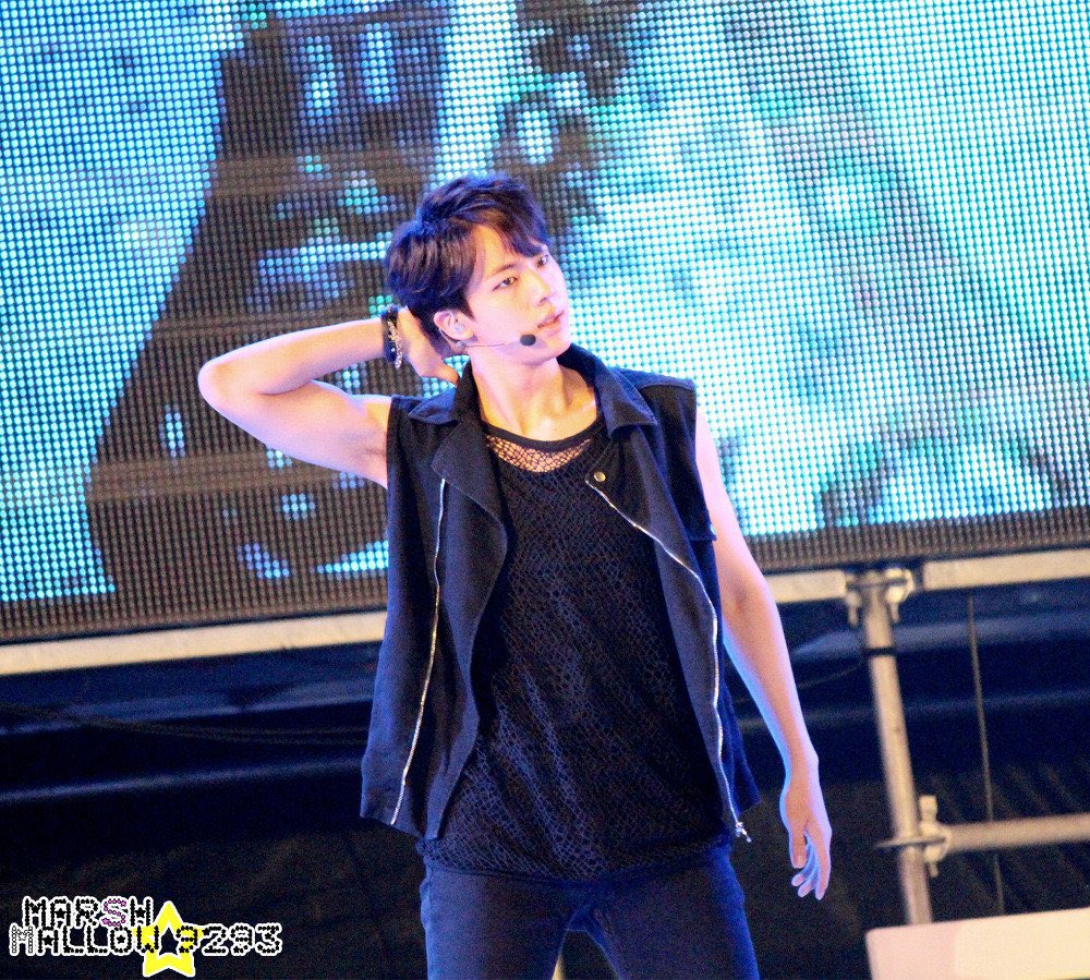 seokjin photos taken by armys on stage — a breathtaking thread.