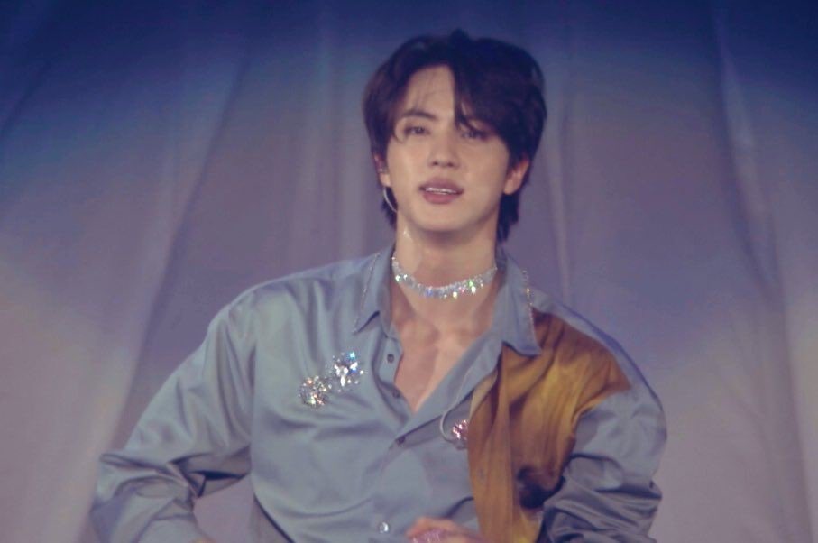 seokjin photos taken by armys on stage — a breathtaking thread.