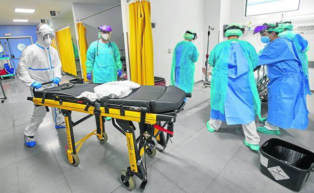 Estamos confundiendo a la gente, cenas de 6, 10, allegados, olvidarlo todo, estas navidades deben ser distintas, solo con los que vives. El único sitio donde nos mezclaremos es este. Por favor sentido común y responsabilidad.