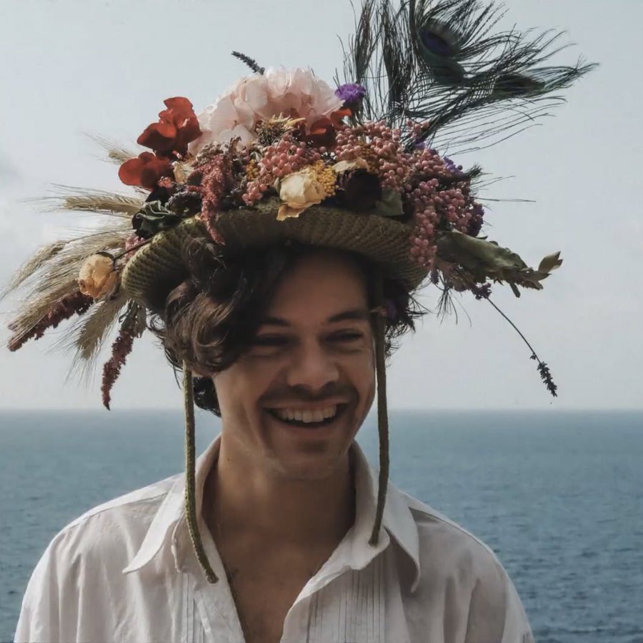 i wish i was a punk rocker with flowers in my hair.- harry styles