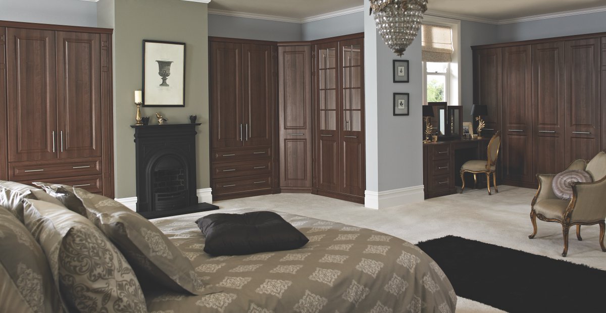 MFBsocial's tweet photo. Check out some fab ideas for traditional home styling over on @My_Weekly, including our very own Portafino fitted bedroom: 👉https://t.co/wFmzwGCOCD ❤️
#traditionalhomestyle #madetomeasure #bedrooms https://t.co/LZg7rDrLZP