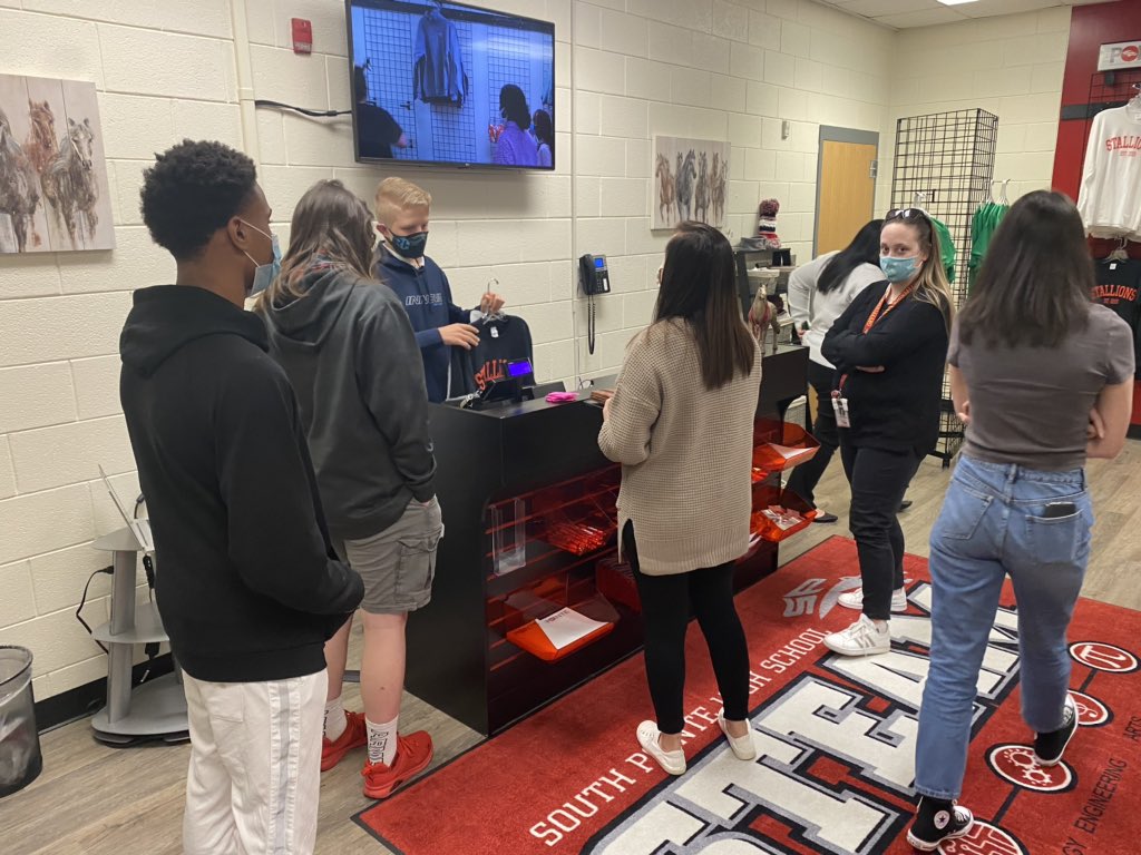SPHSstallions's tweet photo. The POINTE sponsored by FFCU is open!  This is South Pointe.. https://t.co/pQ2IdkGjSw