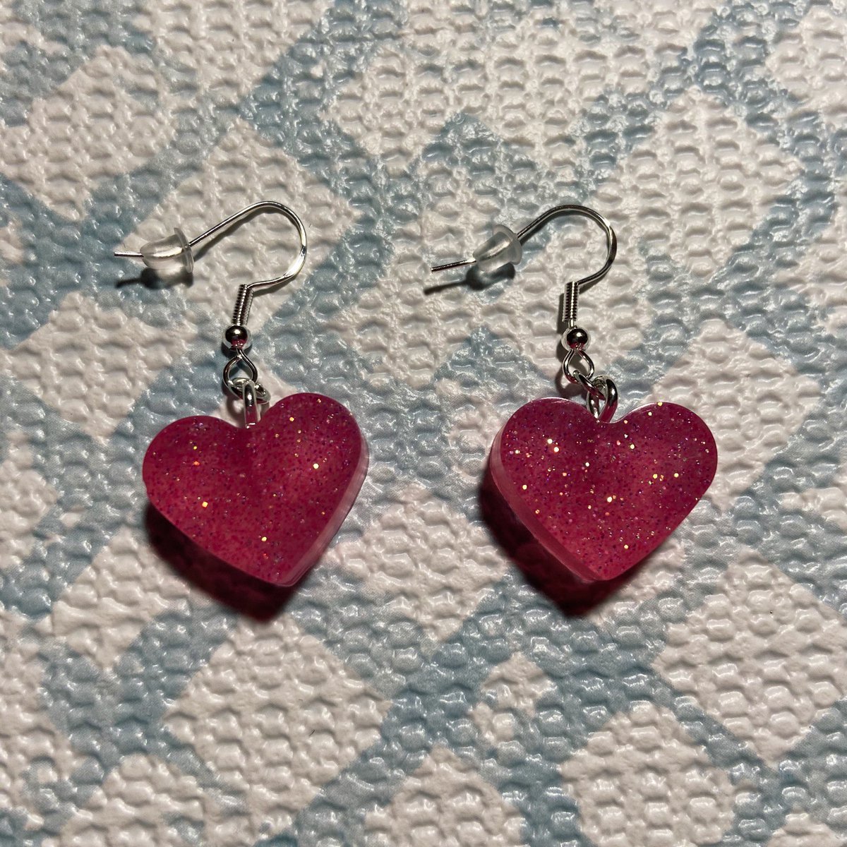 ✨ These earrings would make a great gift for someone, or yourself ✨🥰 

lumiiartistique.bigcartel.com