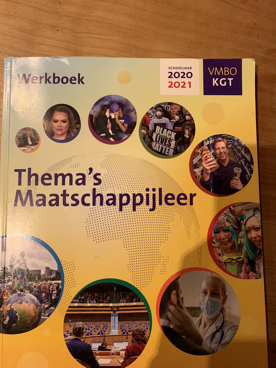 SaraiDoets's tweet photo. @luuk als reactie op je opmerking dat Nikkei de Jager een onderwerp moet zijn tijdens maatschappijleer kan ik je vertellen dat dat gebeurt. Hierbij foto van het boek van mijn dochter 3de klas VZMB @RTLBoulevard @NikkieTutorials https://t.co/BqI0GBb49b
