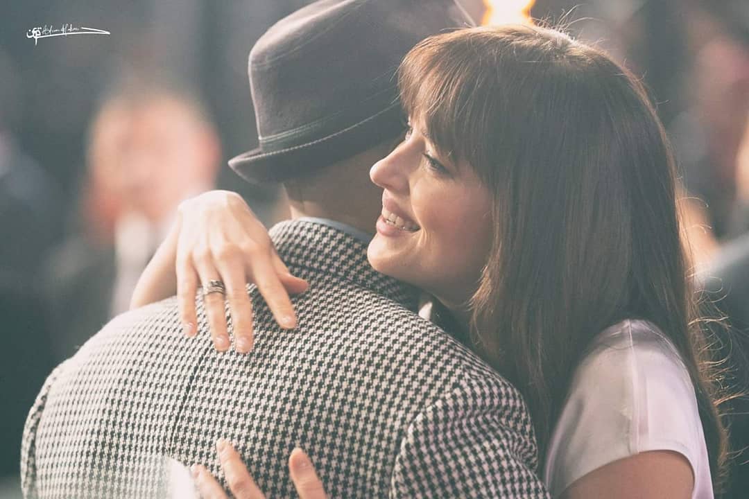 onthisdaydakota's tweet photo. DECEMBER 3rd, 2018: "Un moment de complicité entre la sublime membre du Jury @dakotajohnson et le grand photographe @jr sur le #RedCarpet du #FIFM #RegardEtEmotion #FIFM2018"

📸 festivaldufilmdemarrakech on IG

#DakotaJohnson https://t.co/pzvtOSLwmQ