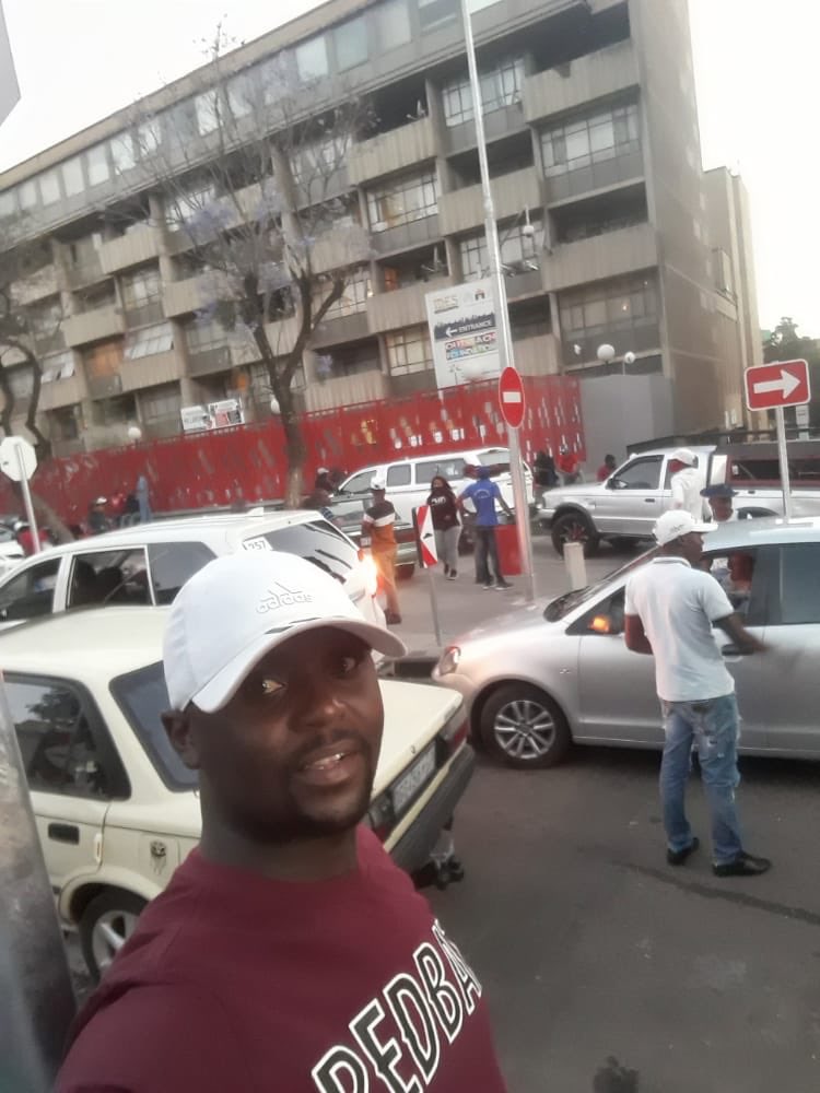 brianmkandla24's tweet photo. This guy stabbed my sister almost to death yesterday morning please help retweet until his found,His name is Jetro Ndlovu from Zimbabwe and he works at the filling station at Fordsburg thus the only information I got from my sister #ThembaMustFall https://t.co/ByfpKXpvQy