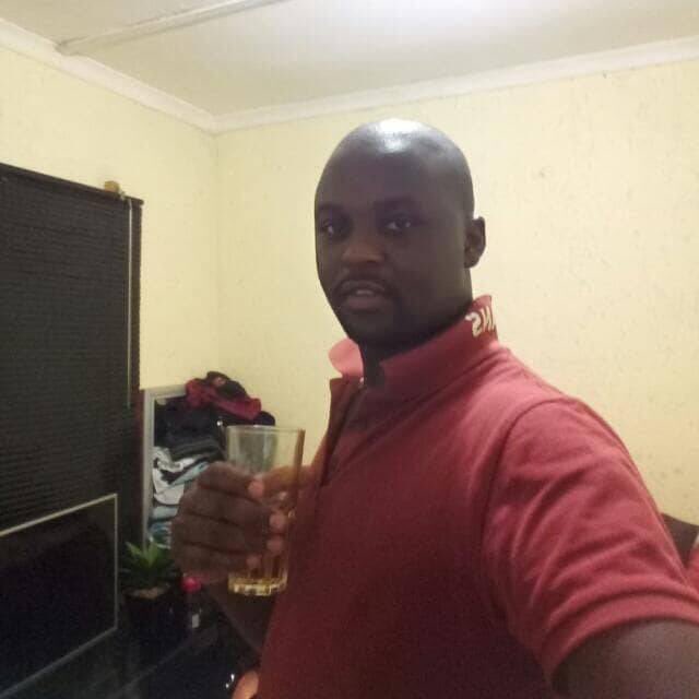 brianmkandla24's tweet photo. This guy stabbed my sister almost to death yesterday morning please help retweet until his found,His name is Jetro Ndlovu from Zimbabwe and he works at the filling station at Fordsburg thus the only information I got from my sister #ThembaMustFall https://t.co/ByfpKXpvQy