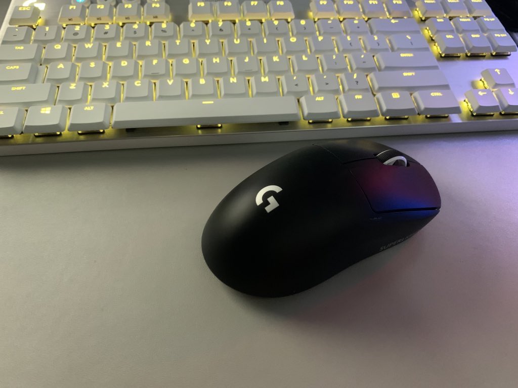 strimmel Centralisere lidenskabelig jessica on Twitter: "been loving the @LogitechG PRO X Superlight wireless  mouse! what game are you guys most excited to play with it?? 😊  https://t.co/imADhvq0Zu #ProvidedBylogitechG https://t.co/ZDpSHWGXlM" /  Twitter