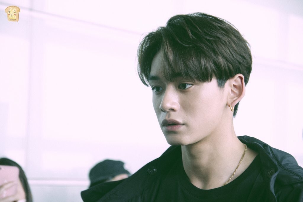 hourly lucas tweet media