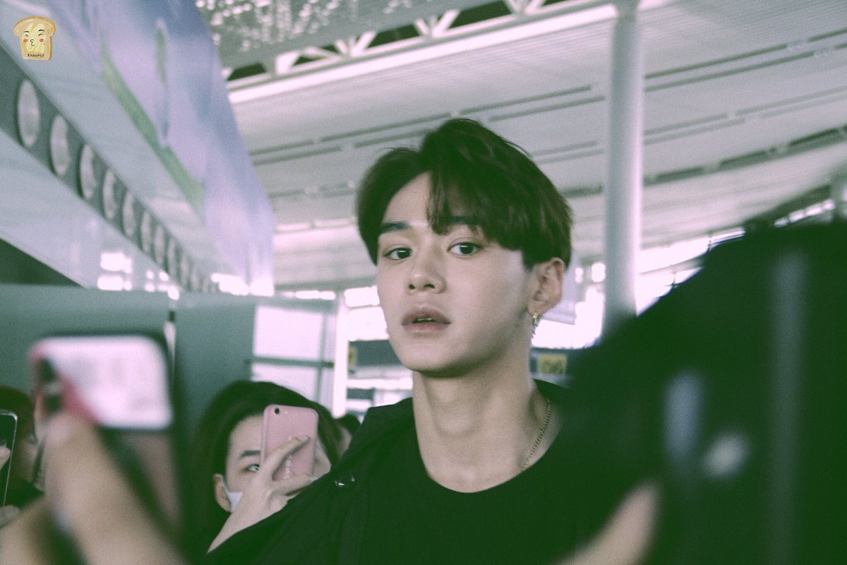 hourly lucas tweet media