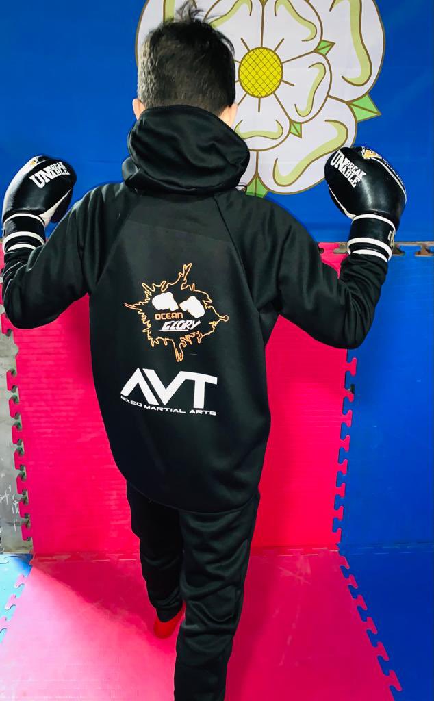 Gaz_Kia_Davies's tweet photo. @davies_ocean New venture, new style, new clothing, new partnership!!! Training style,train hard, and look amazing #oceanglory 
@cherrychanel @TomTheVikingMMA @wolkernite https://t.co/39mstZV3RY