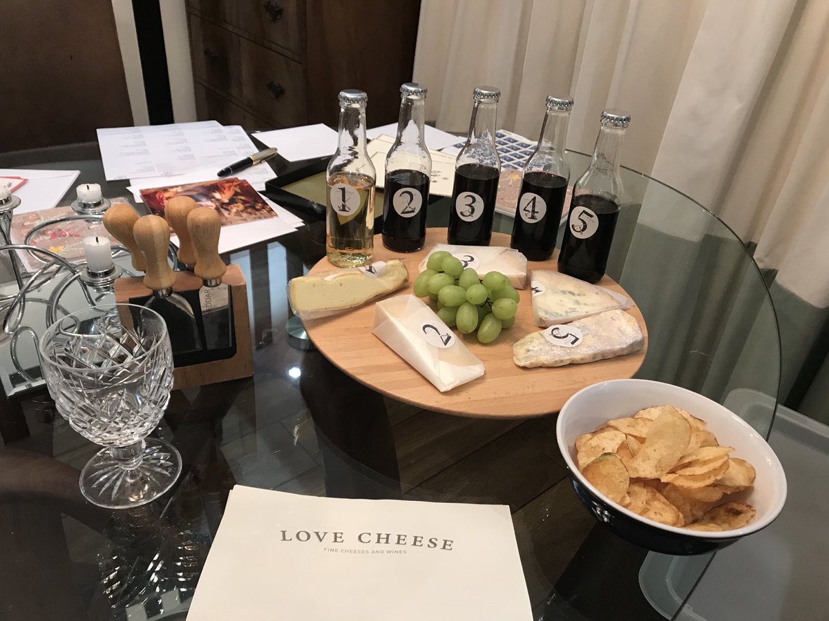 A little break from writing Christmas cards for our 5 Cheeses and Port evening with ⁦@Lovecheeseyork⁩!