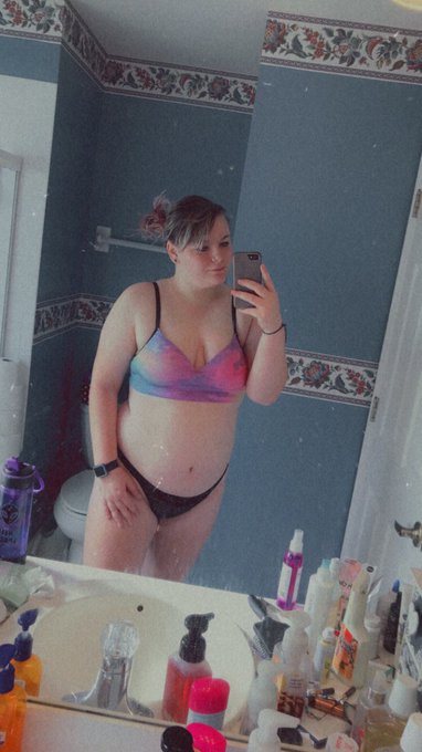 Wanna see more? Get over to my onlyfans and subscribe! A few spots left to get in on a subscription for<a href="/tag/camgirl"class="tags"><span>#camgirl</span></a><a href="/tag/camming"class="tags"><span>#camming</span></a><a href="/tag/onlyfans"class="tags"><span>#onlyfans</span></a><a href="/tag/onlyfanspromo"class="tags"><span>#onlyfanspromo</span></a><a href="/tag/s"class="tags"><span>#s</span></a>