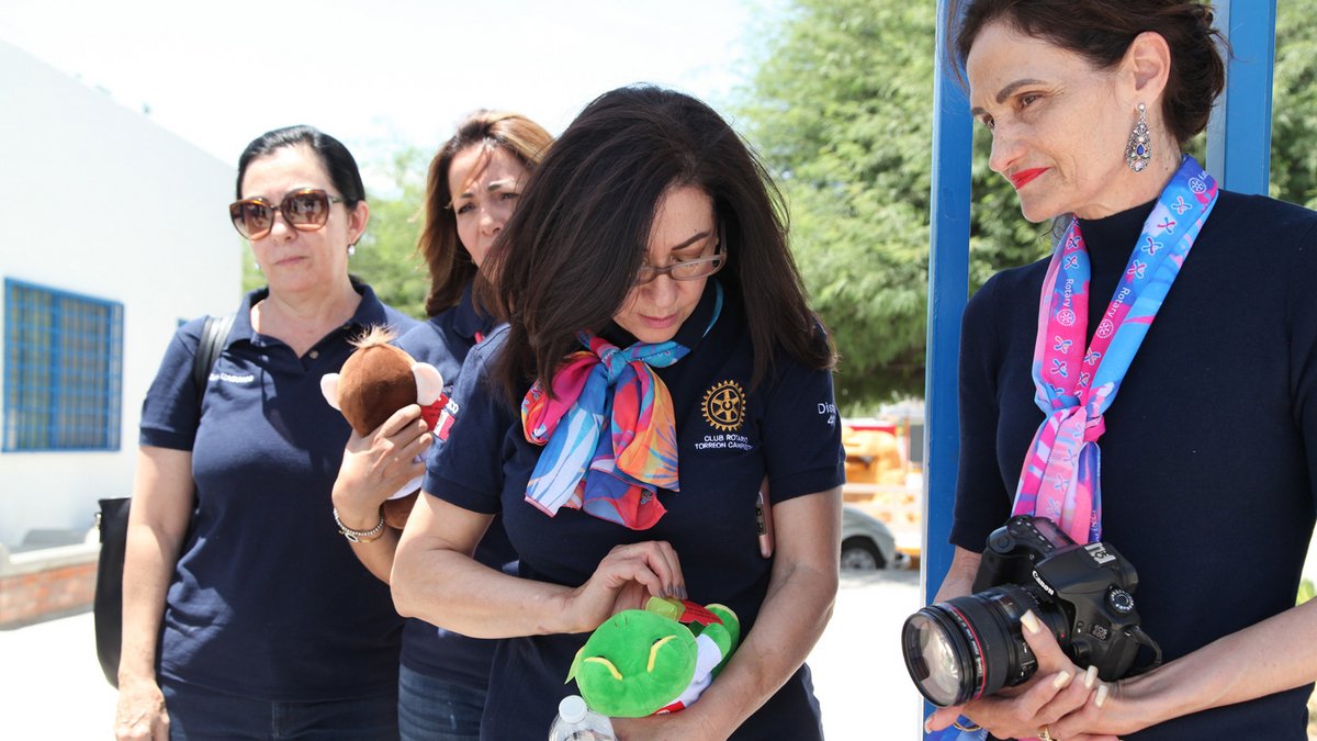 imagenrotary25A's tweet photo. La preocupación de las mujeres hacia el bienestar pudiera derivarse de una desventaja social constante. Esa sensibilidad las convierte en líderes. https://t.co/54JMTd8OIt

#SomosRotary #GenteDeAcción #Liderazgo #Mujer https://t.co/hpvpWuYdwj