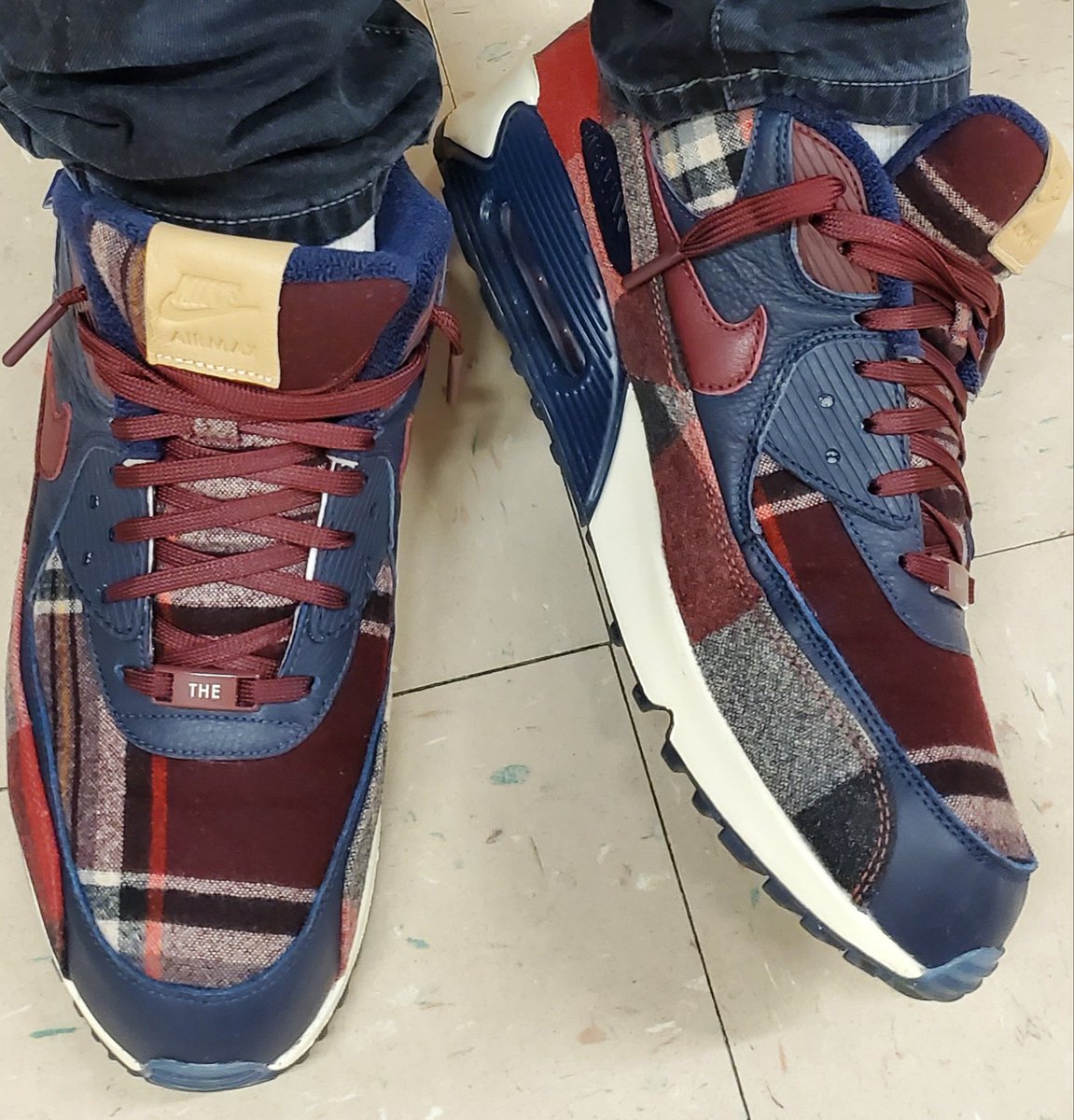 hisexcellence79's tweet photo. Gettin banged on for my Pendletons.
Nike Air Max 90 Pendletons
#kotd
What yall rockin today π π€ https://t.co/LvZSVjUE51