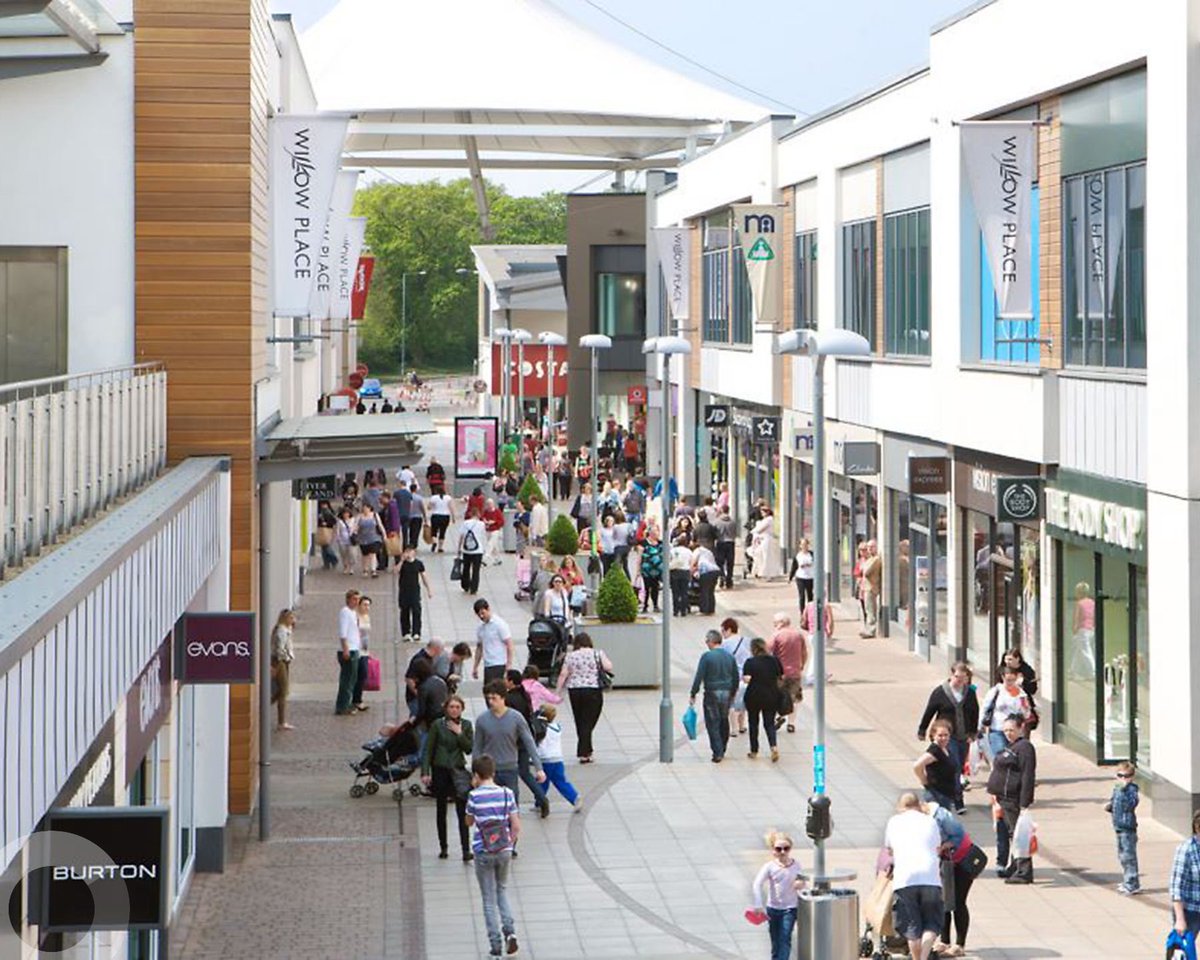 #Corby NPT have issued 2x Fixed Penalty Notices today for persons not wearing masks at a shop in Corby town centre.
Masks must be worn at all times when visiting supermarkets, off-licences and any other indoor retail outlets.
@WillowPlaceCorb
#WearAMask
#SaveLives https://t.co/eQydpq0KoO